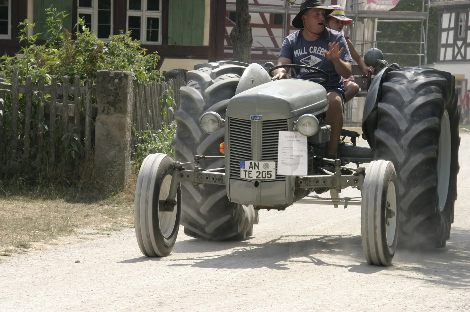 Ferguson TE20 ('Little Grey Fergie')