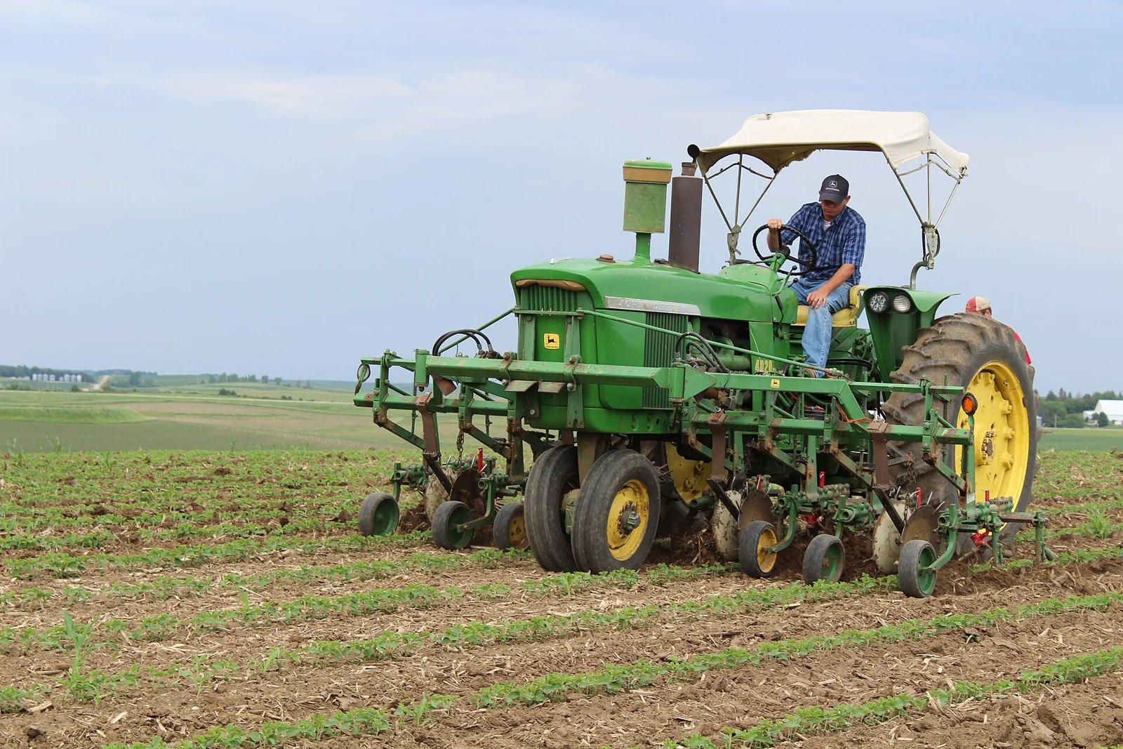 John Deere 4020